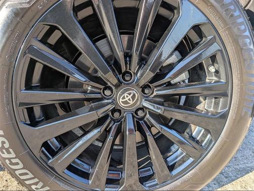 2024 Toyota Highlander XSE