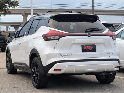 2023 Nissan Kicks SR