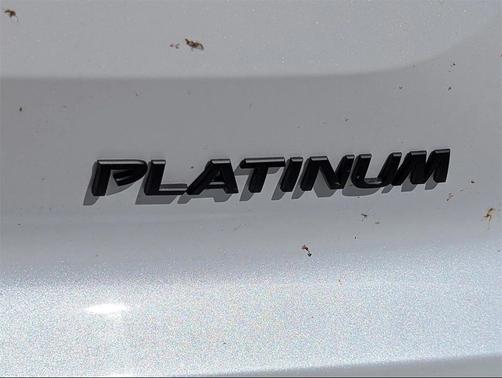 2025 Nissan Pathfinder Platinum FWD