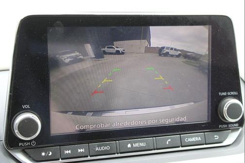 Pearl White Tricoat 2023 Nissan Rogue SV