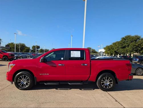 2021 Nissan Titan SV