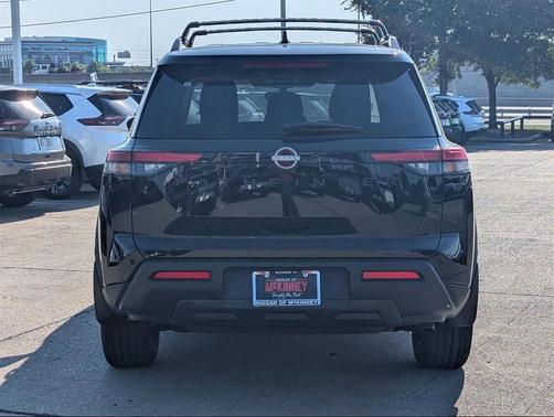 2025 Nissan Pathfinder SV FWD