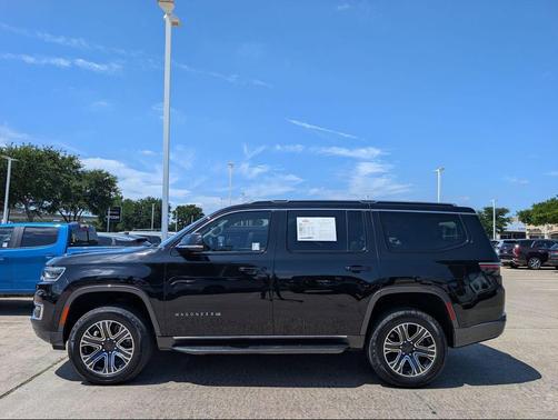Diamond Black Crystal Pearlcoat 2022 Jeep Wagoneer Series III 4x4
