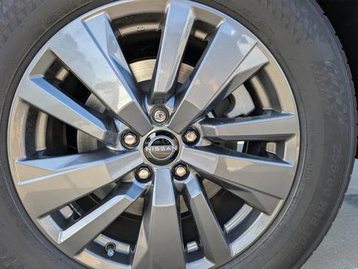 2025 Nissan Pathfinder SV FWD
