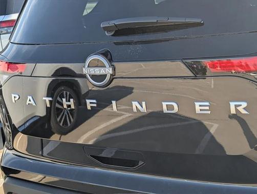 2025 Nissan Pathfinder SV FWD