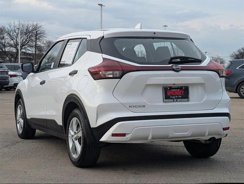 2025 Nissan Kicks S