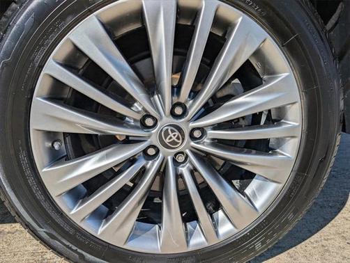 2020 Toyota Highlander Platinum