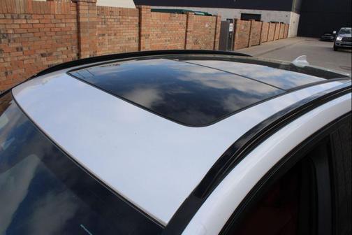 Mineral White Metallic 2023 BMW X3 sDrive30i