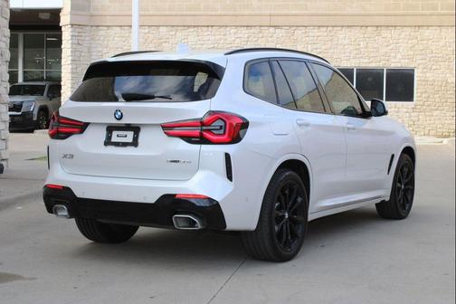Mineral White Metallic 2023 BMW X3 sDrive30i