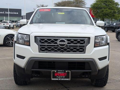 Glacier White 2023 Nissan Frontier SV