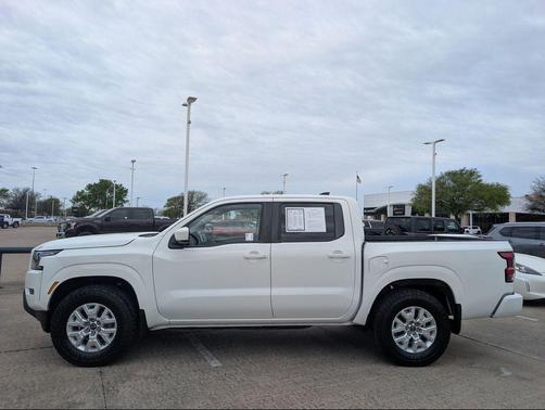 Glacier White 2023 Nissan Frontier SV