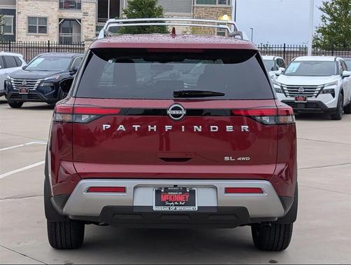 2025 Nissan Pathfinder SL 4WD