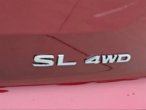 2025 Nissan Pathfinder SL 4WD
