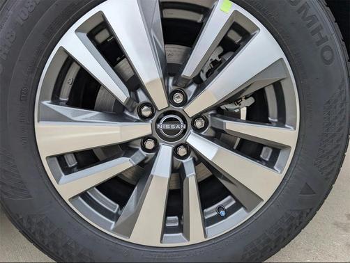 2025 Nissan Pathfinder SL 4WD