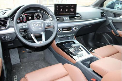 2024 Audi Q5 45 S line Premium Plus