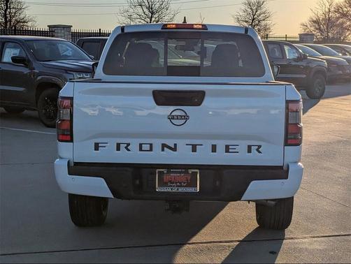 2026 Nissan Frontier SV
