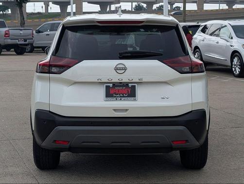 Pearl White Tricoat 2023 Nissan Rogue SV