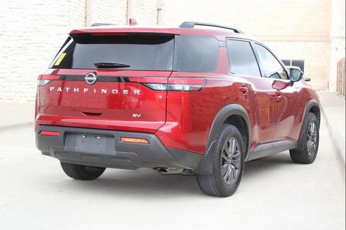 2022 Nissan Pathfinder SV 2WD