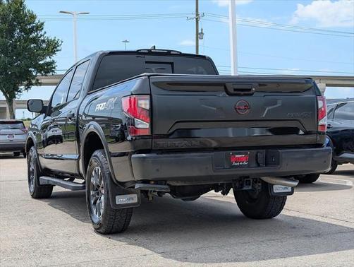 2024 Nissan Titan PRO-4X