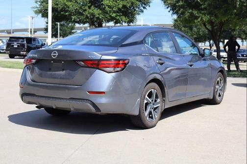 Gun Metallic 2024 Nissan Sentra SV