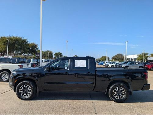 Super Black 2025 Nissan Frontier SL