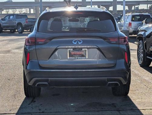 2022 INFINITI QX50 LUXE