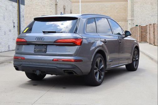 Samurai Gray 2025 Audi Q7 55 Premium Plus