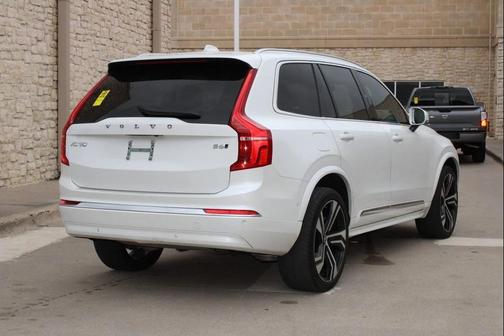 2025 Volvo XC90 B6 Ultra