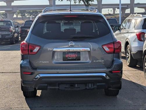 2017 Nissan Pathfinder Platinum