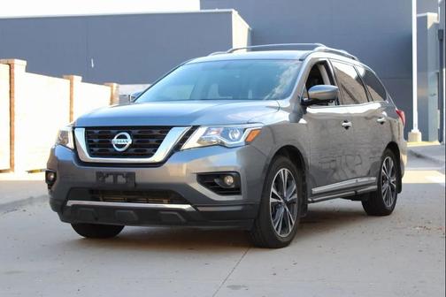 2017 Nissan Pathfinder Platinum