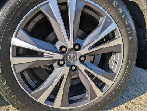 2017 Nissan Pathfinder Platinum