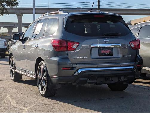 2017 Nissan Pathfinder Platinum