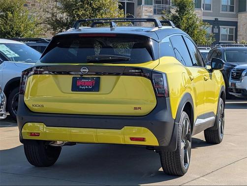 2026 Nissan Kicks SR