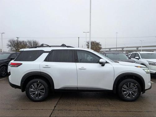 2025 Nissan Pathfinder SV FWD