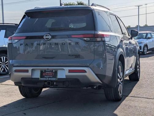2025 Nissan Pathfinder Platinum 4WD