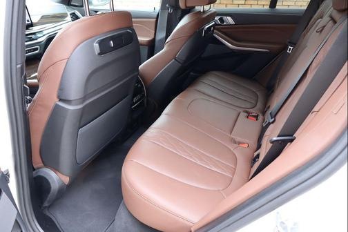Alpine White 2025 BMW X5 PHEV xDrive50e