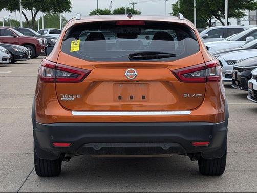 2022 Nissan Rogue Sport SL