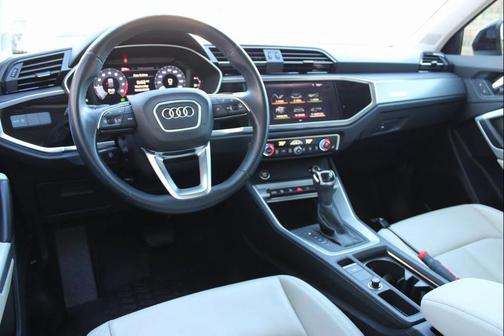 2021 Audi Q3 45 S line Premium