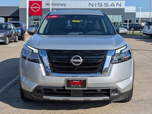 2024 Nissan Pathfinder SL FWD