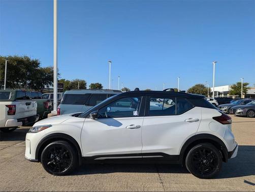 2023 Nissan Kicks SR