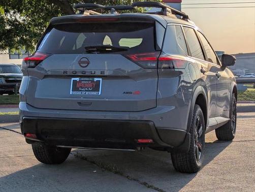 2025 Nissan Rogue Rock Creek