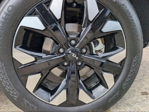 Ebony Black 2024 Kia Sportage X-Line