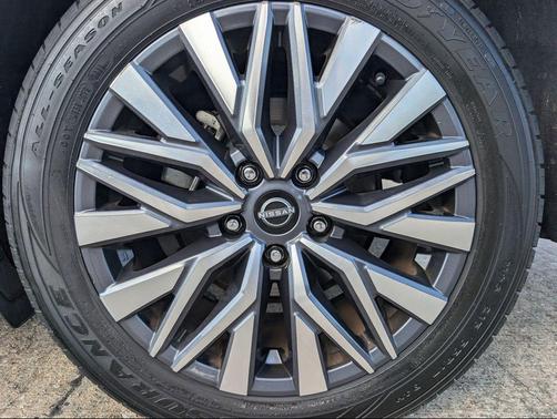 Brilliant Silver 2024 Nissan Altima 2.5 SV