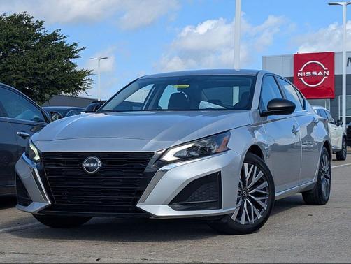 Brilliant Silver 2024 Nissan Altima 2.5 SV