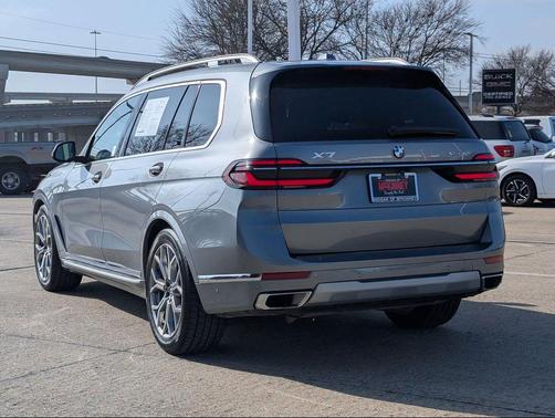 Skyscraper Grey Metallic 2024 BMW X7 xDrive40i