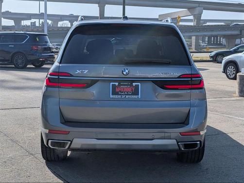 2024 BMW X7 xDrive40i