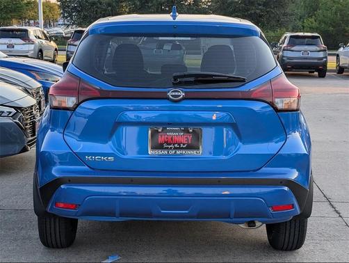2025 Nissan Kicks S