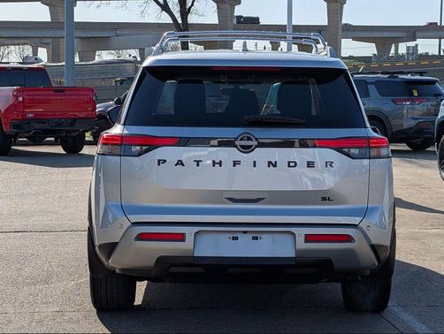2024 Nissan Pathfinder SL FWD