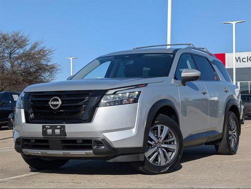 2024 Nissan Pathfinder SL FWD