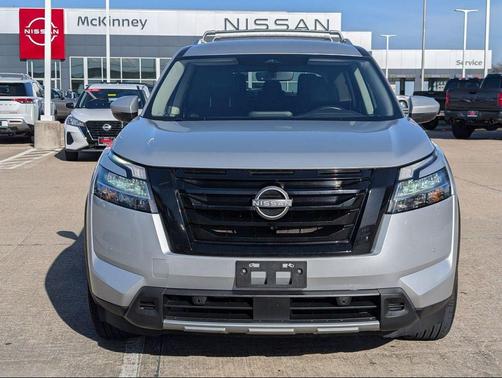2024 Nissan Pathfinder SL FWD